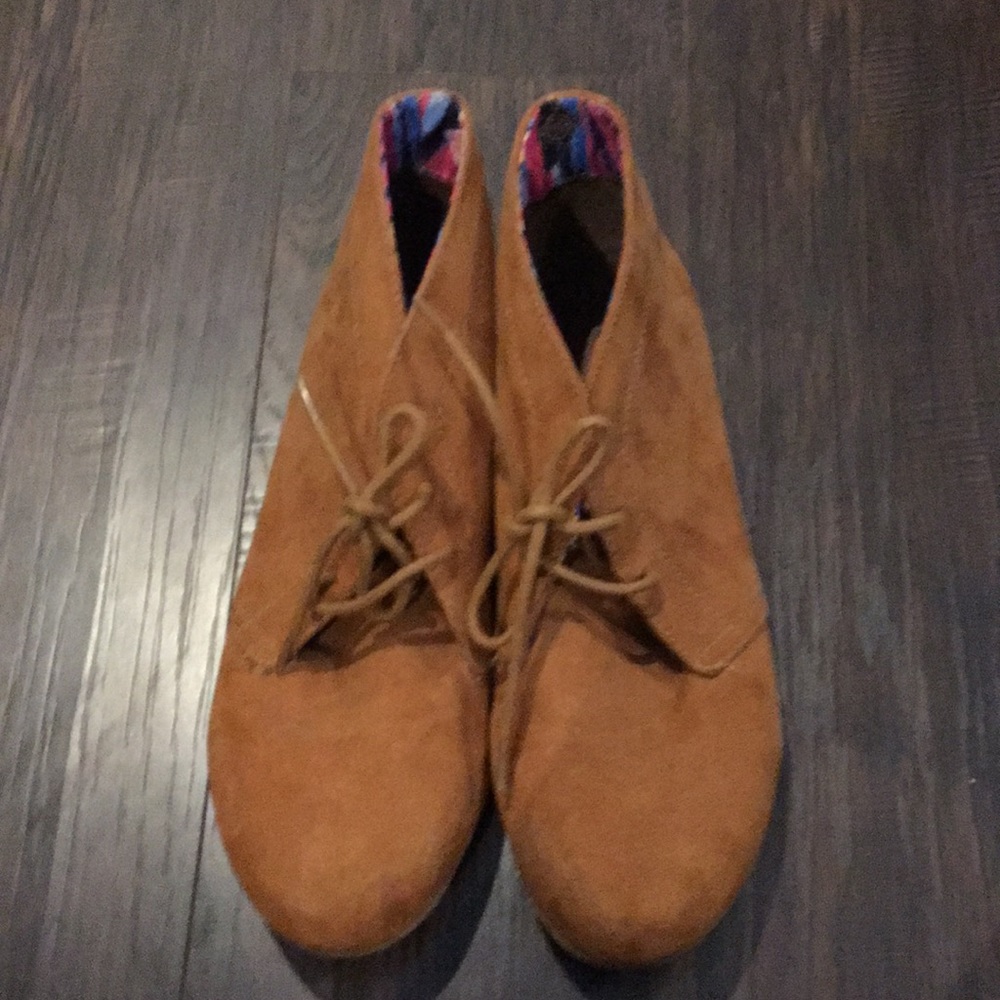 Mid Top Moccasins